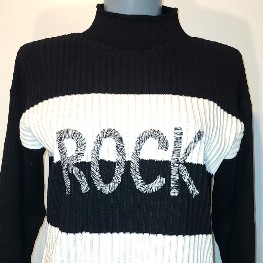 Gabby Isabella ROCK Turtleneck Sweater With Fringe Size XS - Picture 5 of 12